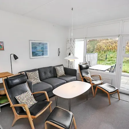 Rigtig Paen Og Hyggelig Sj3111 Henne Strand